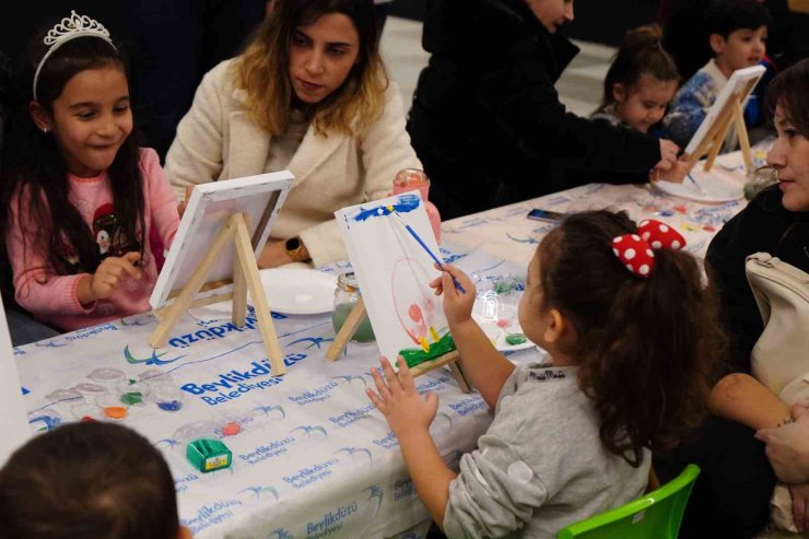 BEYLİKDÜZÜ’NDE AİLE İÇİ MUTLULUĞUN ŞİFRELERİ KONUŞULDU