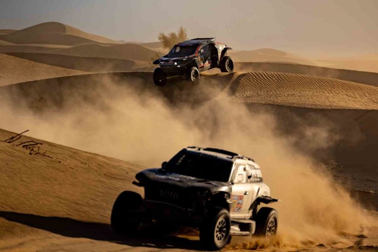 DAKAR RALLİSİ’NDE 48 SAATLİK 2. ETABIN KAZANANI RED BULL PİLOTU DANİEL SANDERS OLDU