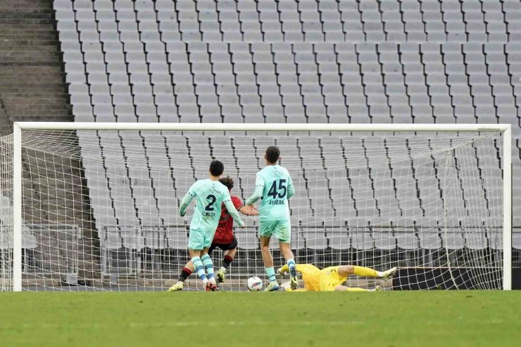 ZİRAAT TÜRKİYE KUPASI: FATİH KARAGÜMRÜK: 1 - ÇAYKUR RİZESPOR: 0 (MAÇ SONUCU)