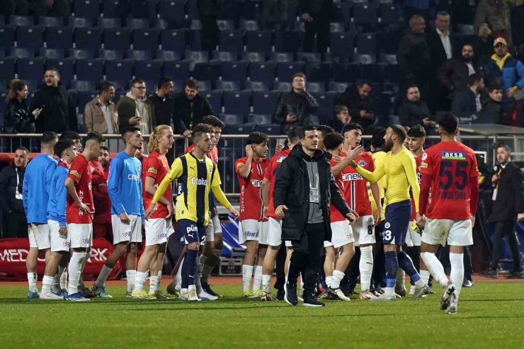 ZİRAAT TÜRKİYE KUPASI: KASIMPAŞA: 0 - FENERBAHÇE: 3 (MAÇ SONUCU)