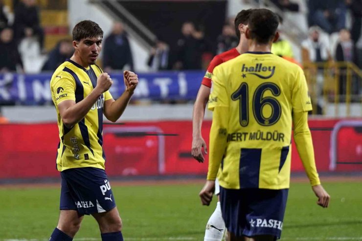 ZİRAAT TÜRKİYE KUPASI: KASIMPAŞA: 0 - FENERBAHÇE: 3 (İLK YARI)