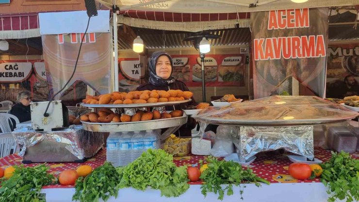 KAĞITHANE’DE KARS, ARDAHAN VE IĞDIR’IN TANITIM RÜZGARI ESİYOR