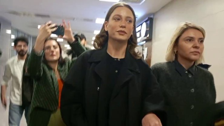 MENAJER AYŞE BARIM SORUŞTURMASINDA SERENAY SARIKAYA TANIK SIFATIYLA ADLİYEDE