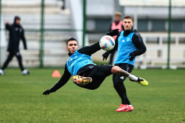 BEŞİKTAŞ’TA SAMSUNSPOR MAÇI HAZIRLIKLARI DEVAM ETTİ