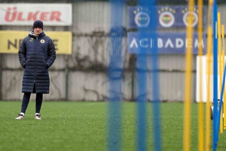 FENERBAHÇE, ADANA DEMİRSPOR MAÇI HAZIRLIKLARINA DEVAM ETTİ