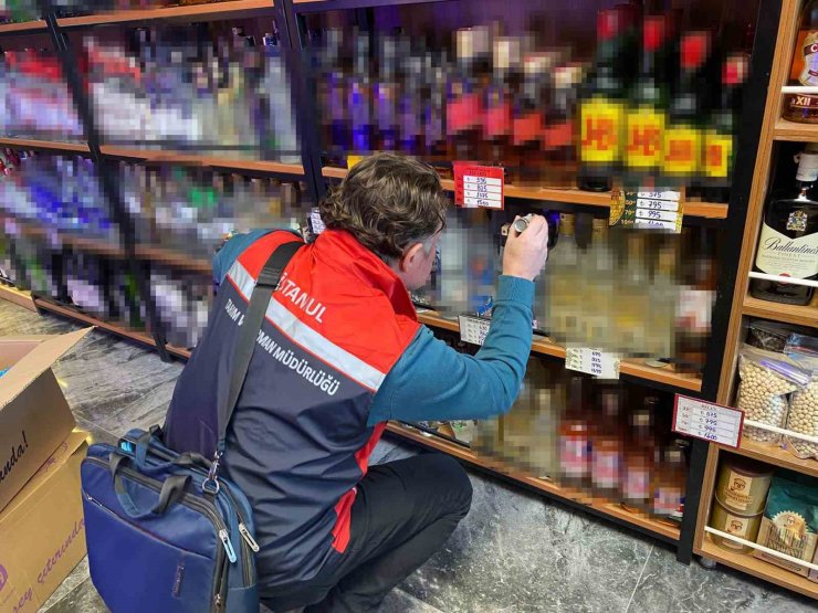 ÜSKÜDAR’DA SAHTE VE KAÇAK ALKOL DENETİMİ YAPILDI