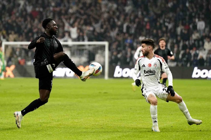 TRENDYOL SÜPER LİG: BEŞİKTAŞ: 0 - SAMSUNSPOR: 0 (İLK YARI)