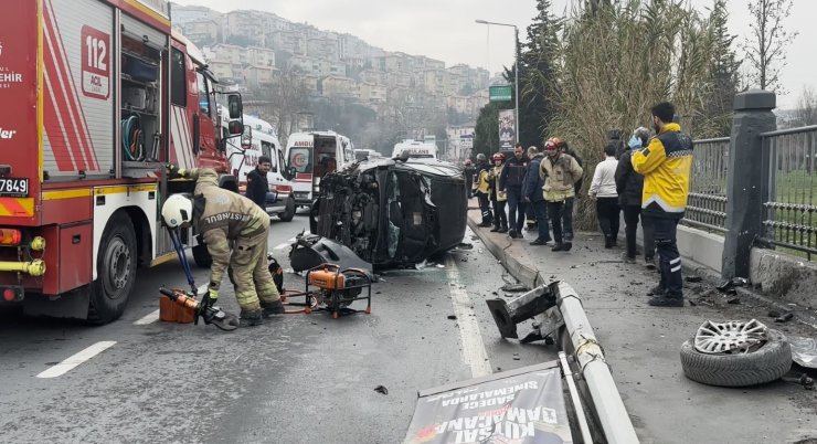 KAĞITHANE’DE FENALAŞAN SÜRÜCÜ KAZA YAPTI