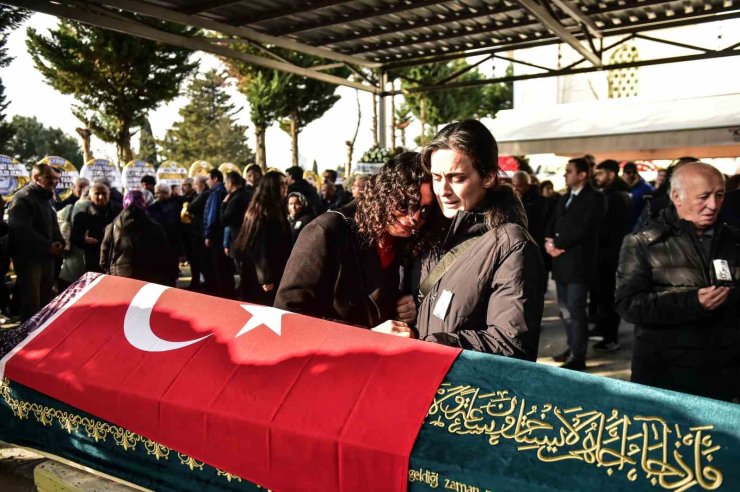 OTEL YANGININDA HAYATINI KAYBEDEN GÜNGÖR AİLESİ SON YOLCULUĞUNA UĞURLANDI