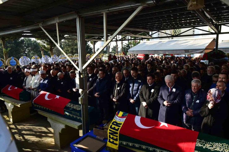 OTEL YANGININDA HAYATINI KAYBEDEN GÜNGÖR AİLESİ SON YOLCULUĞUNA UĞURLANDI