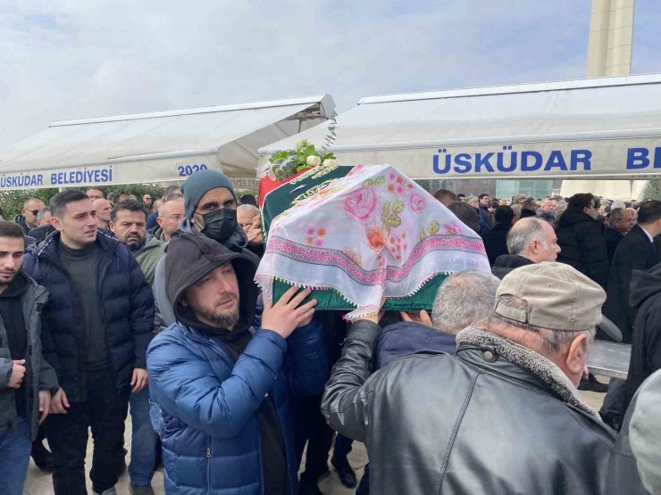 OTEL YANGININDA HAYATLARINI KAYBEDEN DAYI AİLESİ SON YOLCULUĞUNA UĞURLANDI