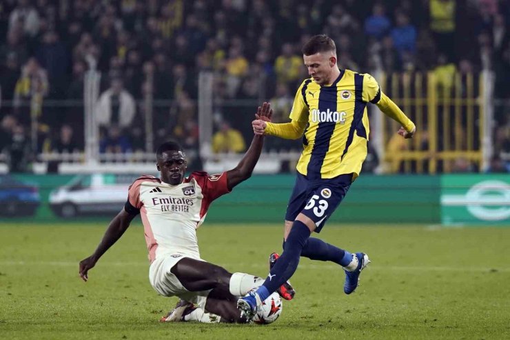 UEFA AVRUPA LİGİ: FENERBAHÇE: 0 - LYON: 0 (İLK YARI)