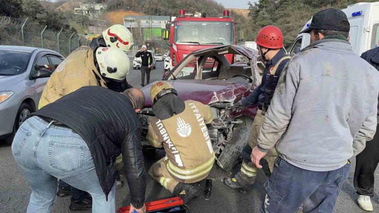 ARNAVUTKÖY’DE OTOMOBİL TAKLA ATTI: SÜRÜCÜ AĞIR YARALANDI