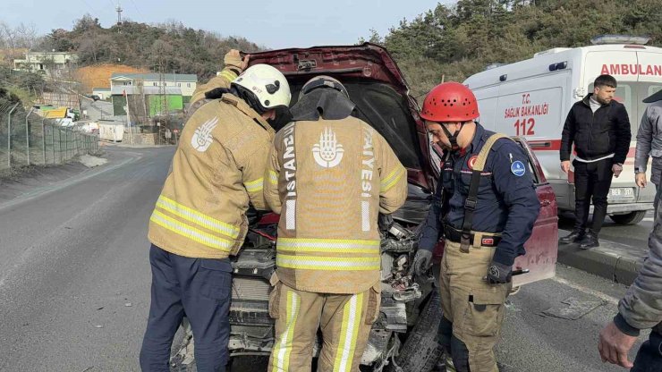 ARNAVUTKÖY’DE OTOMOBİL TAKLA ATTI: SÜRÜCÜ AĞIR YARALANDI