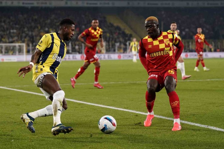 TRENDYOL SÜPER LİG: FENERBAHÇE: 0 - GÖZTEPE: 1 (İLK YARI)