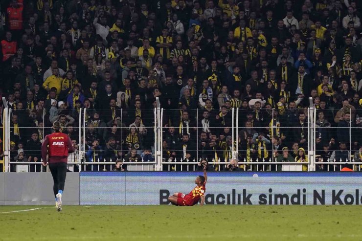 TRENDYOL SÜPER LİG: FENERBAHÇE: 0 - GÖZTEPE: 1 (İLK YARI)