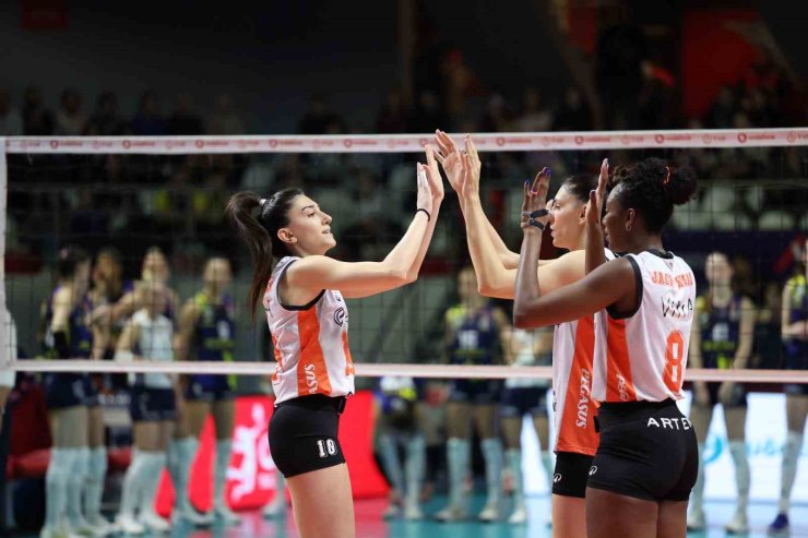 FİLE DERBİNİN GALİBİ ECZACIBAŞI DYNAVİT