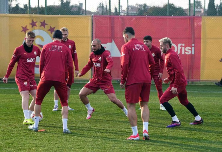 GALATASARAY, AJAX MAÇI HAZIRLIKLARINI SÜRDÜRDÜ