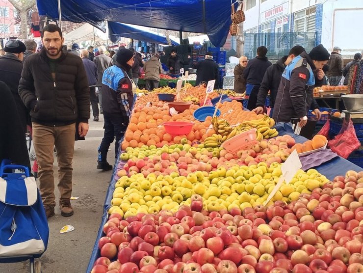 ZABITA MÜDÜRLÜĞÜ PAZAR DENETİMLERİNE DEVAM EDİYOR