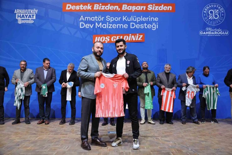 ARNAVUTKÖY BELEDİYESİ’NDEN AMATÖR SPOR KULÜPLERİNE BÜYÜK DESTEK