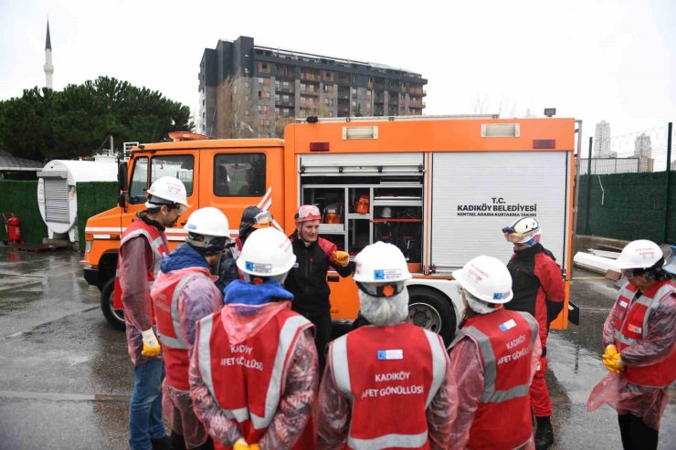 KADIKÖY BELEDİYESİ’NDEN DEPREM TATBİKATI