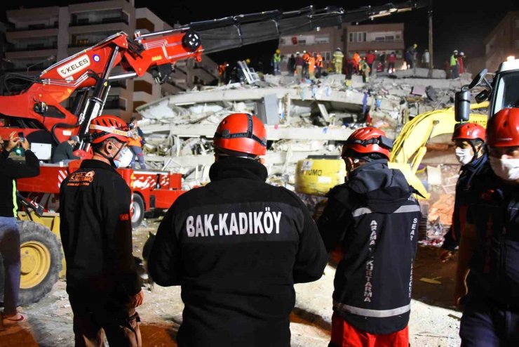 KADIKÖY BELEDİYESİ’NDEN DEPREM TATBİKATI