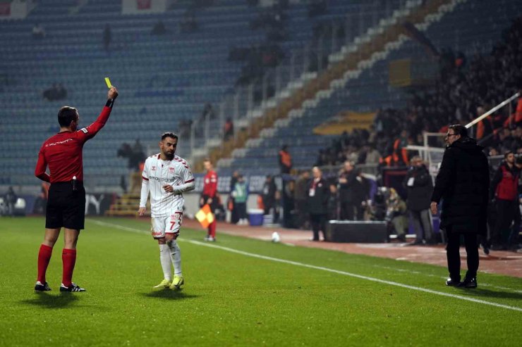 TRENDYOL SÜPER LİG: EYÜPSPOR: 0 - SİVASSPOR: 0 (İLK YARI)