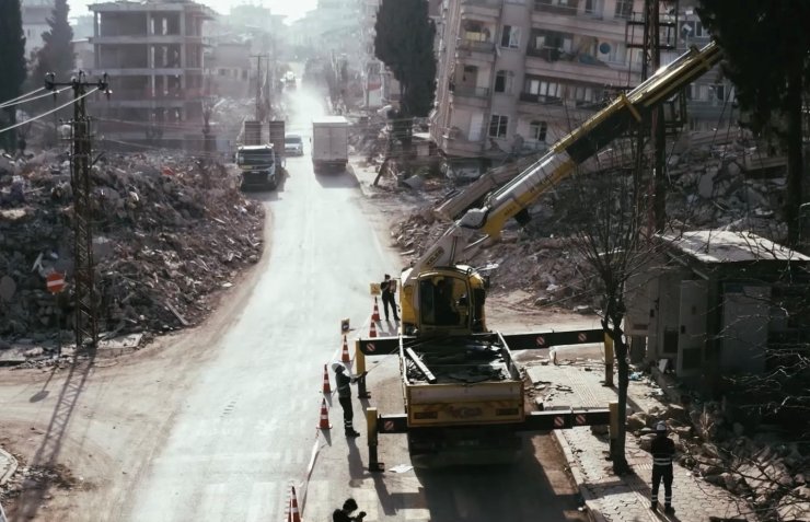 TOROSLAR EDAŞ’TAN DEPREM BÖLGESİNE BAKIM ONARIM VE ENERJİ ÇALIŞMALARI