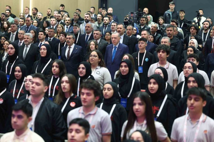 CUMHURBAŞKANI ERDOĞAN: "2025 YILINDA BİN 381 ENGELLİ ÖĞRETMENİMİZİN ATAMASINI YAPIYORUZ"