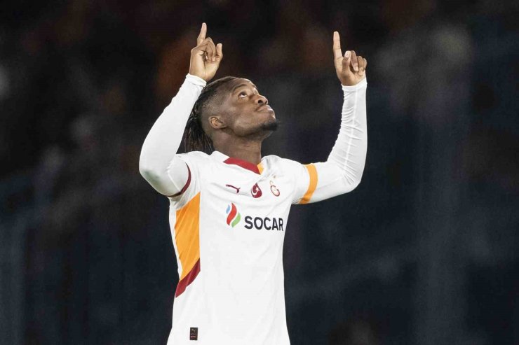 MİCHY BATSHUAYİ’NİN, GALATASARAY KARNESİ