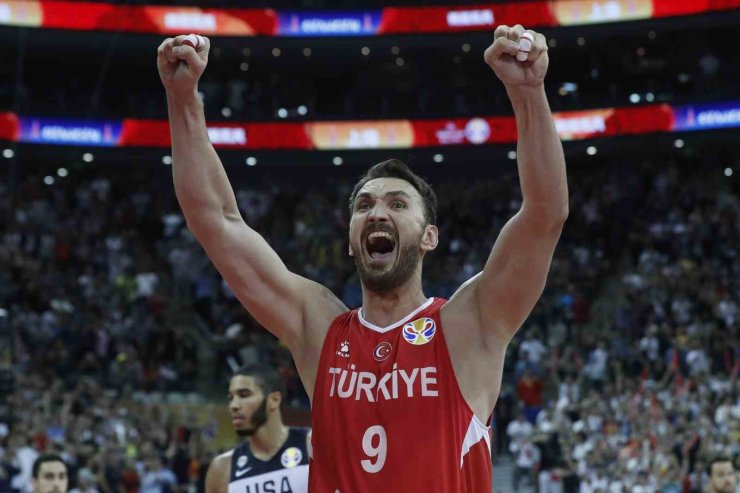 SEMİH ERDEN, BASKETBOLU BIRAKTIĞINI AÇIKLADI