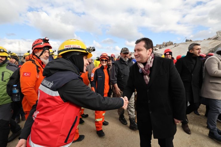 SİLİVRİ BELEDİYESİ, 6 ŞUBAT DEPREMİNİN YIL DÖNÜMÜNDE DEPREM TATBİKATI GERÇEKLEŞTİRDİ