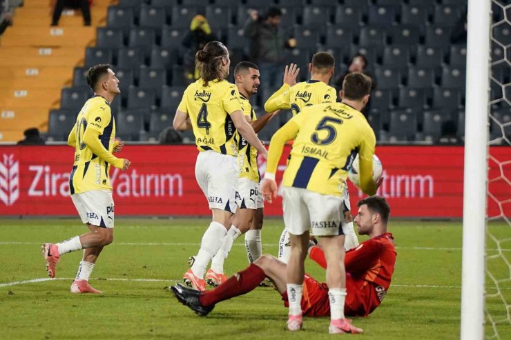 ZİRAAT TÜRKİYE KUPASI: FENERBAHÇE: 5 - ERZURUMSPOR FK: 0 (MAÇ SONUCU)