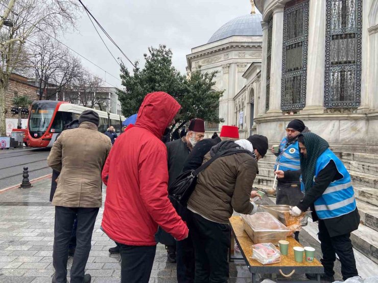 2. ABDÜLHAMİD HAN VEFATININ 107’NCİ YILINDA KABRİ BAŞINDA ANILDI