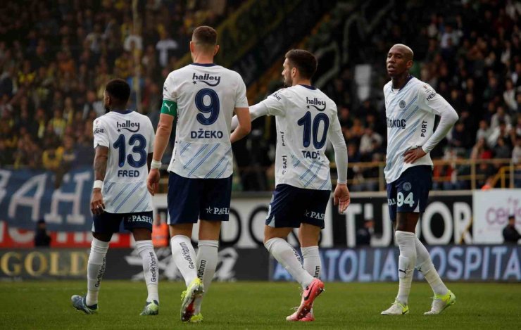 FENERBAHÇE, GALİBİYET SERİSİNİ 6 MAÇA ÇIKARDI