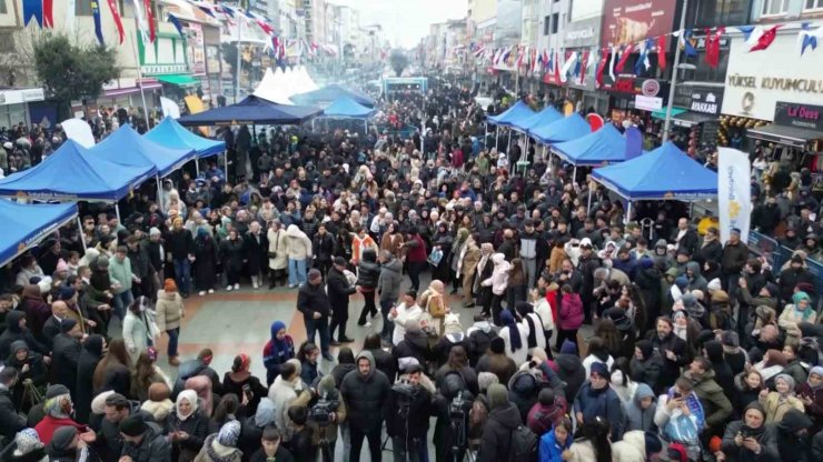 SULTANBEYLİ HAMSİ FESTİVALİ’NE YOĞUN İLGİ