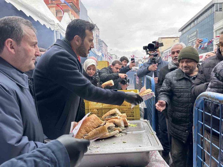 SULTANBEYLİ HAMSİ FESTİVALİ’NE YOĞUN İLGİ