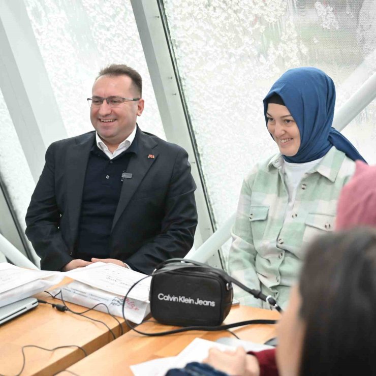 GAZİOSMANPAŞA’DA "ANNELERE TEKNOLOJİ EĞİTİMİ" SERTİFİKASI VERİLDİ