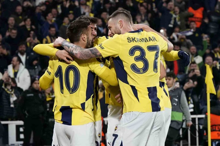 UEFA AVRUPA LİGİ: FENERBAHÇE: 2 - ANDERLECHT: 0 (İLK YARI)