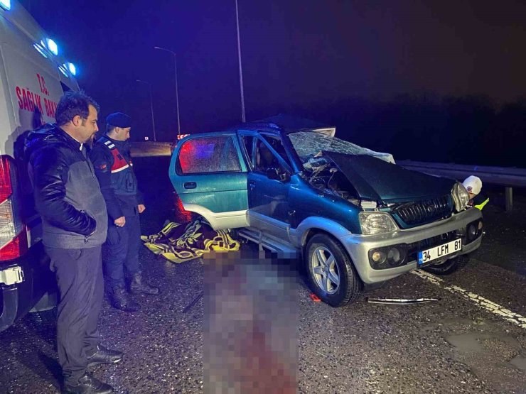 ÇEKMEKÖY’DE BETON MİKSERİ İLE CİP ÇARPIŞTI: 2 ÖLÜ, 2 YARALI