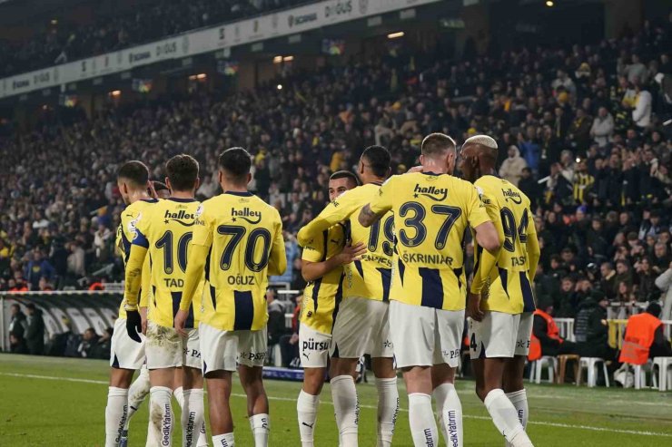 TRENDYOL SÜPER LİG: FENERBAHÇE: 1 - KASIMPAŞA: 0 (İLK YARI)