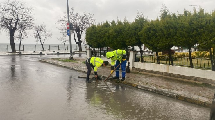 SİLİVRİ BELEDİYESİ, YOĞUN YAĞIŞA KARŞI TEYAKKUZDA