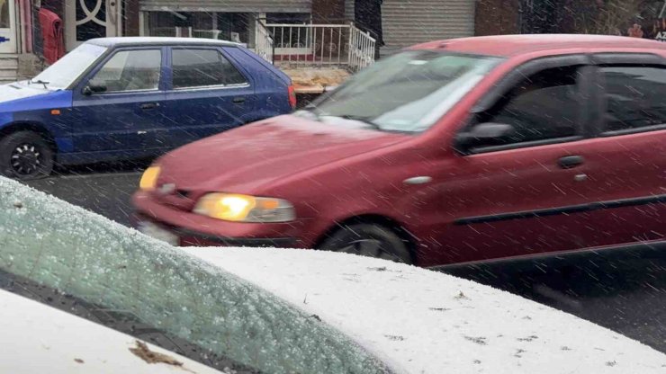 İSTANBUL’DA BEKLENEN KAR YAĞIŞI BAŞLADI