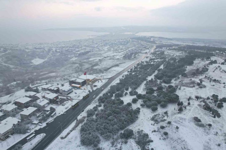 BEYLİKDÜZÜ VE BÜYÜKÇEKMECE’DE HAVADAN KAR MANZARALARI