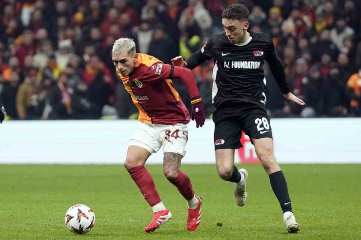 UEFA AVRUPA LİGİ: GALATASARAY: 0 - AZ ALKMAAR: 1 (İLK YARI)