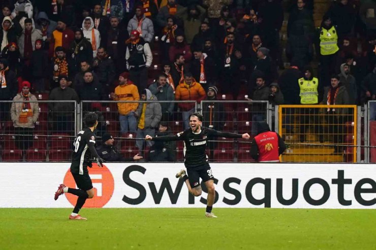 UEFA AVRUPA LİGİ: GALATASARAY: 2 - AZ ALKMAAR: 2 (MAÇ SONUCU)