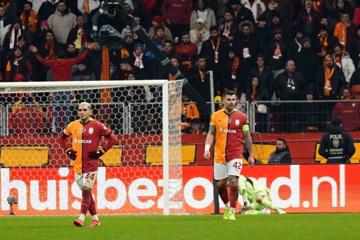 UEFA AVRUPA LİGİ: GALATASARAY: 2 - AZ ALKMAAR: 2 (MAÇ SONUCU)