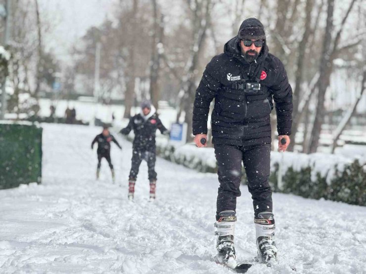 ULUDAĞ’DA DEĞİL ESENLER’DE KAYAK YAPTILAR