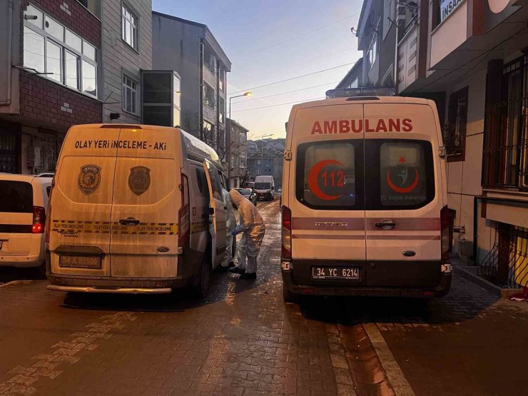 ESENYURT’TA EMLAKÇININ ULAŞAMADIĞI GENÇ ADAM EVDE ÖLÜ BULUNDU