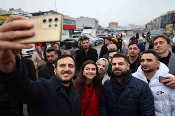 AK PARTİ İSTANBUL İL BAŞKANI ÖZDEMİR’E VATANDAŞTAN YOĞUN İLGİ